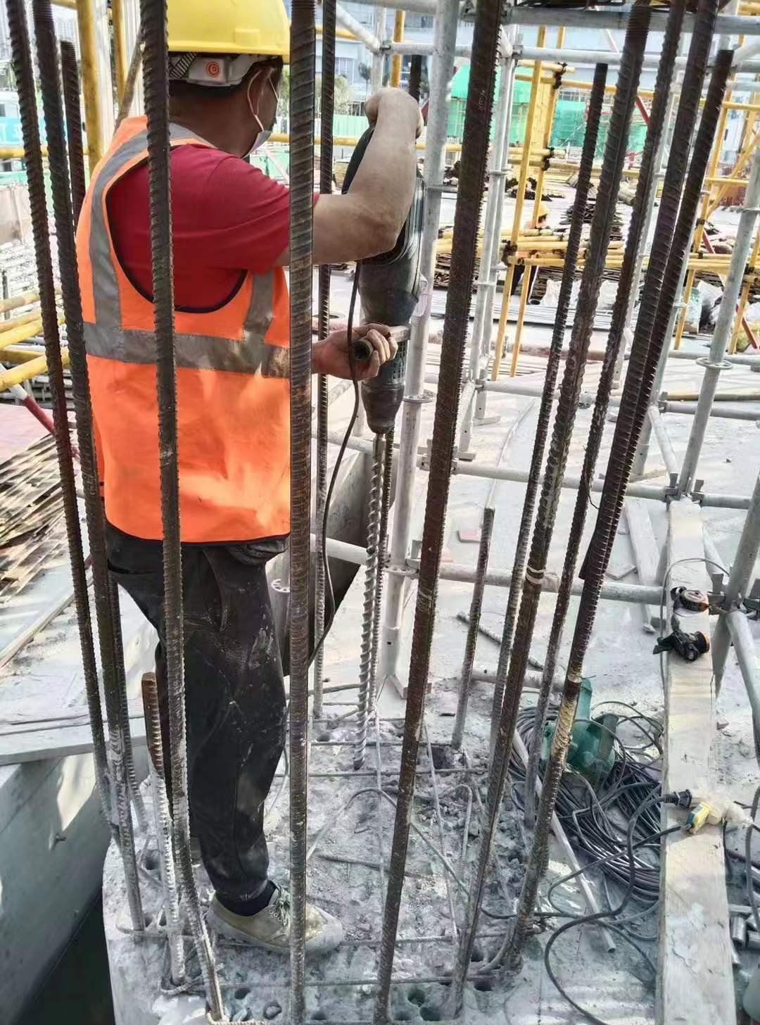 乌拉特中增大截面法加固框架柱施工方案